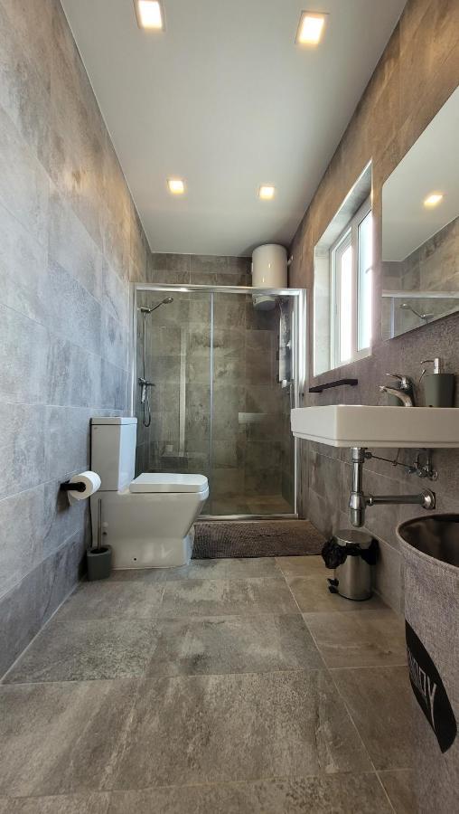 Stylish - Modern - Large Terrace - 2 Bed - 200 M From Sea - Fully Air Con Apartman San Pawl il-Baħar Kültér fotó
